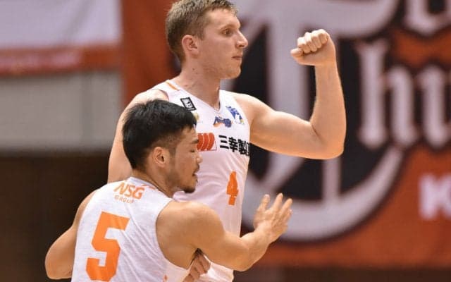 控え選手の奮闘が目立った新潟アルビレックスBB、第3クォーターで28-8と圧倒して初の川崎ブレイブサンダース撃破に成功