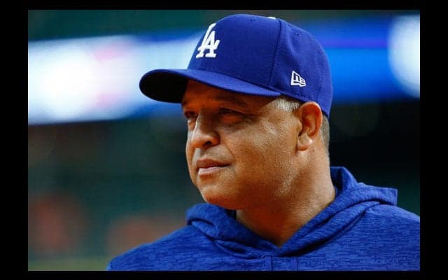 【MLBプレーオフ】ダルビッシュへの円陣にロバーツ監督「この瞬間を楽しむ選手を誇りに思う」