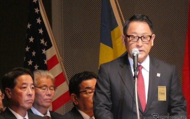 【新聞ウォッチ】東京モーターショー2017、一般公開初日の入場者は\"雨にも負けず\"8万6800人