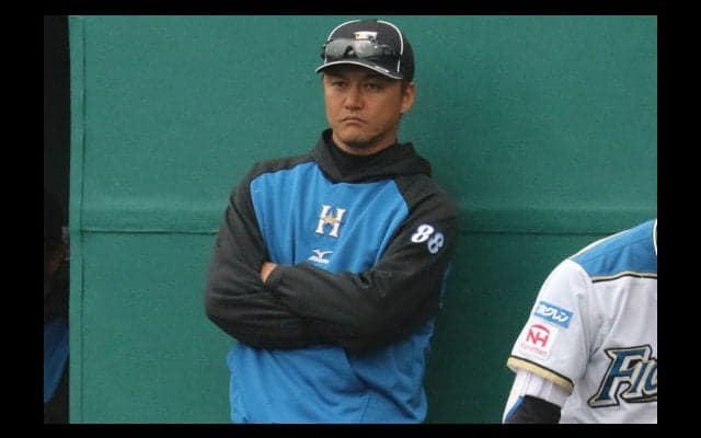 日ハムが中嶋聡バッテリー兼作戦コーチ、緒方耕一野手総合コーチの就任発表