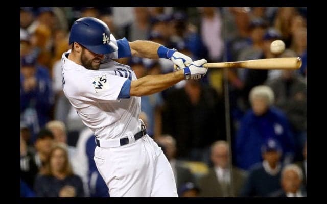 【MLBプレーオフ】崖っぷちのドジャースが6回に逆転成功、好投バーランダーから2点もぎ取る