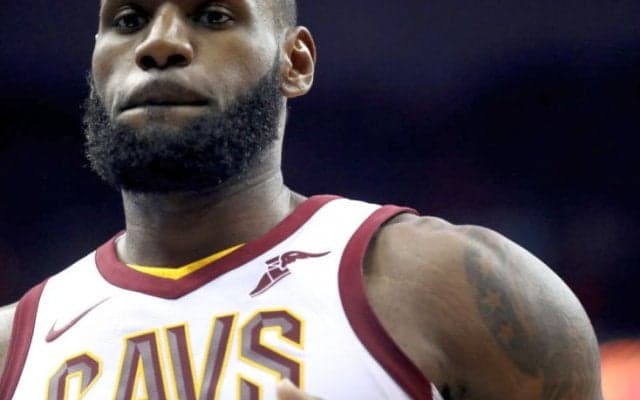 レブロン・ジェームズが衝撃パフォーマンスで57得点、強豪ウィザーズを打ち負かして連敗ストップ