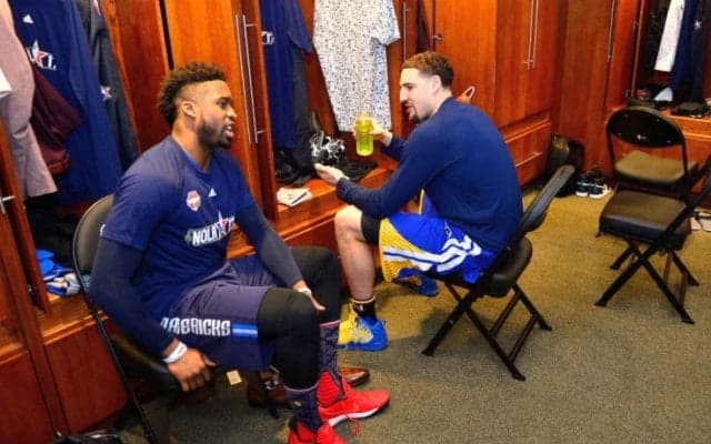 クレイ・トンプソンのルーティーンは『アナログ』式、ページをめくりインクの匂いをかぐことで「心が落ち着く」