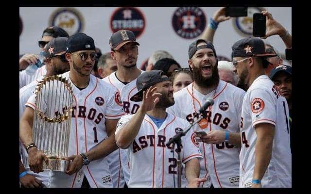 【MLB】世界一アストロズ、アルトゥーベらがディズニー・ワールド訪問でファン感激