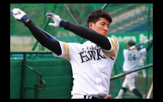 ホークス上林は22歳の「モンスター」　大舞台の悔しさは、同じ高みで晴らす