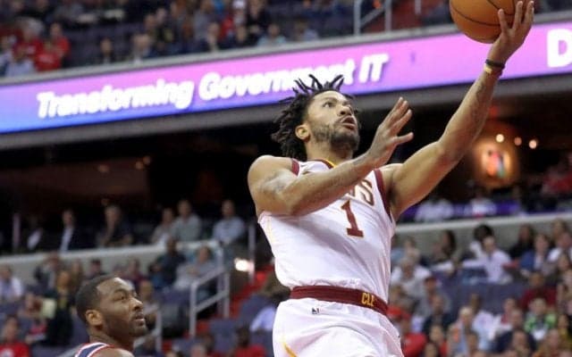 プレータイムを制限されるデリック・ローズ、目指すはプレーオフでキャバリアーズを勝利に導くフル回転