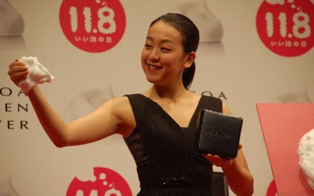 浅田真央、洗顔石けんの泡でキャラクターづくりに挑戦！「気持ちいい」と思わず興奮