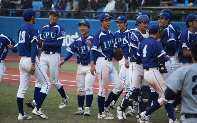 環太平洋大が念願の関東勢撃破で4強！慶大・岩見雅紀は2安打も「悔しいです」【明治神宮野球大会】