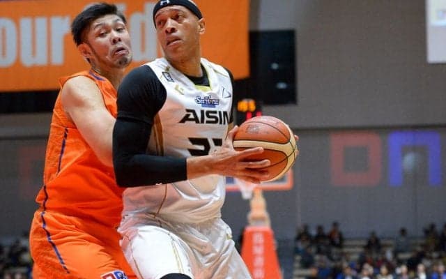 衰え知らずの桜木ジェイアールに牽引されたシーホース三河が新潟アルビレックスBBを撃破、連勝を13に伸ばす