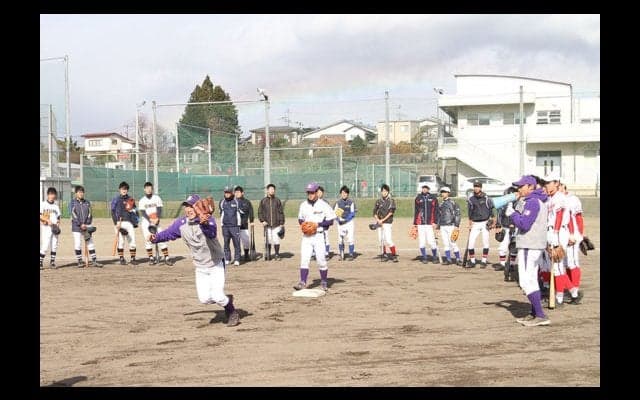 「宮城県のレベルアップに」-社会人選手が指導、軟式野球部講習会の意義