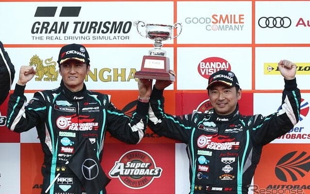 【SUPER GT 最終戦】GT300決勝…グッドスマイル初音ミクAMGの谷口信輝＆片岡龍也が3年ぶりの戴冠