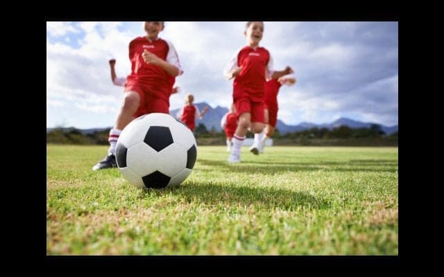 目指せJリーガー！少年サッカーの場合【子どものスポーツ習い事の費用 #3】