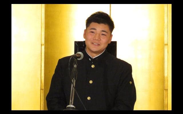 日ハムと仮契約の清宮、一問一答　中田の言葉に「まだ宝だとか、そんな…」