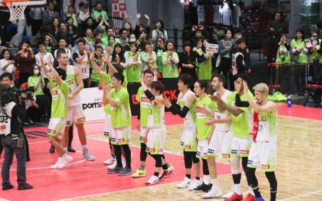 全員バスケを貫き攻守ともに高いパフォーマンスを見せたレバンガ北海道、指揮官の采配も冴えアルバルク東京を撃破