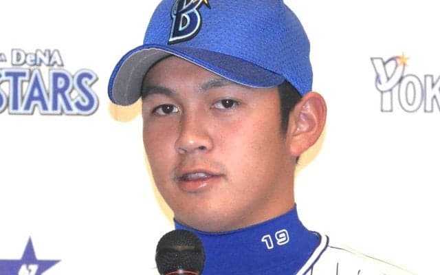 DeNA・山崎康晃、佐々木主浩と新旧大魔人2ショット「大魔人と小さな大魔人だ」