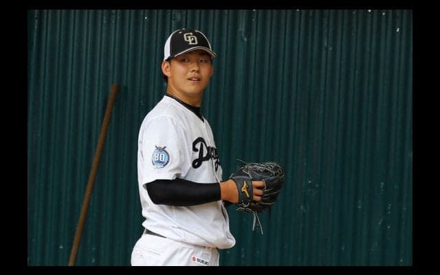 中日2年目小笠原は300万円増、1年目笠原もアップ…11月23日の主な契約更改