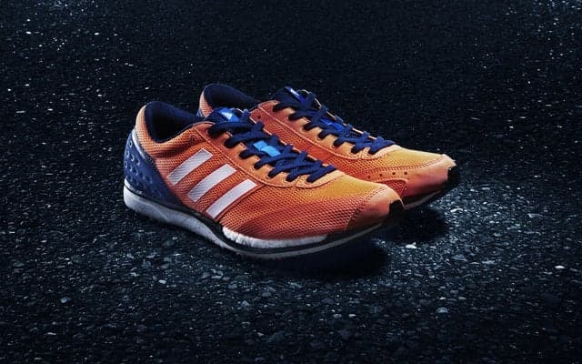 アディダス、青山学院陸上競技部着用モデル「アディゼロ タクミ」発売