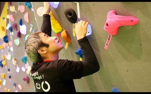 光と音でゴールまでみちびくクライミング専用システム「みちびクライミング」登場