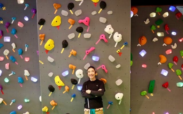 光と音で教えてくれる「みちびクライミング」が登場