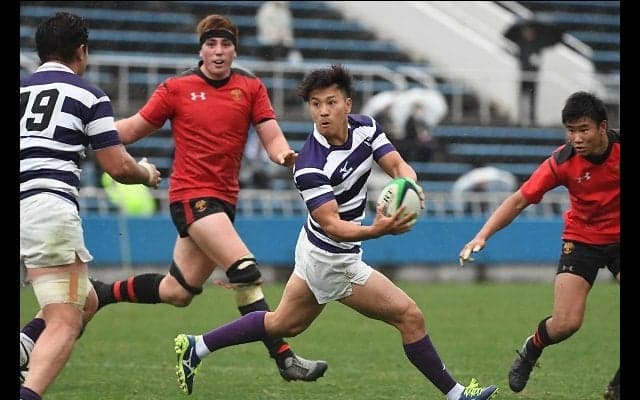  早明戦の10番は4年の意地で。明大・堀米航平を変えた「ジュニア」の季節。 