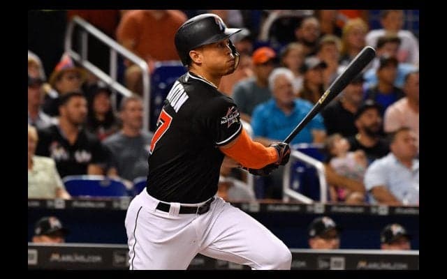 【MLB】ジャイアンツがスタントン獲得へ具体的提案、パニックら3選手候補と米報道