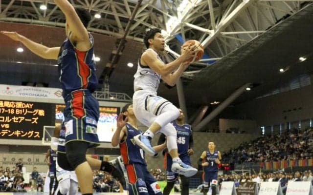 スモールラインアップの琉球ゴールデンキングス、横浜を圧倒して7連勝を達成