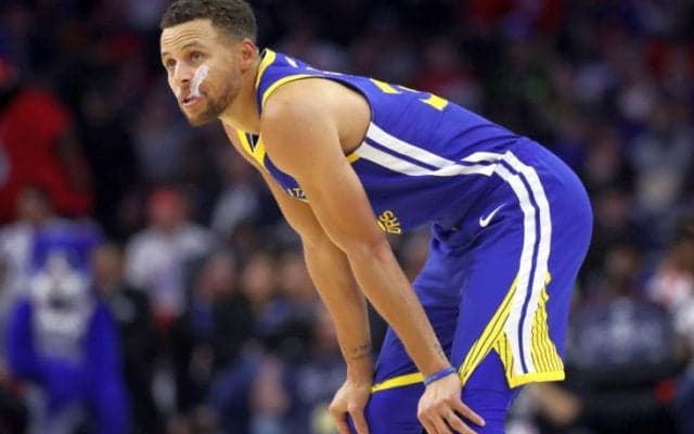 無理なパスカットの代償は高く、ウォリアーズはステフィン・カリーを失う羽目に