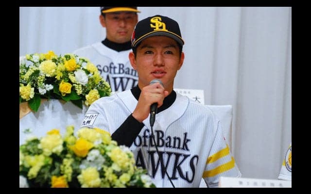 「絶滅危惧種」サブマリンの魅力　ホークスドラ2高橋礼が目指すもの