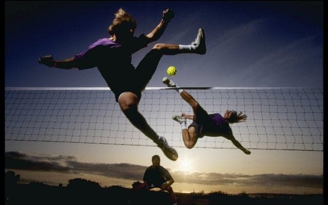 【セパタクロー】歴史、ルール、体験できるスクールを紹介┃一度やってみたい！珍しい海外スポーツ #1