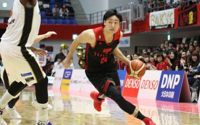 アルバルク東京、手堅い試合運びで大阪エヴェッサに連勝してがっちり首位固め