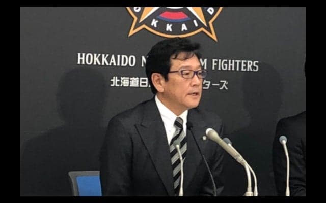 ハム栗山監督、夢実現の大谷を祝福　赤ユニ姿に「翔平はエンジェルだったんだ」