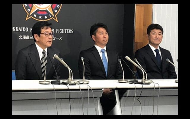 日ハム復帰の實松「12年ぶりに帰れて感謝」「まずは選手として日本一に」