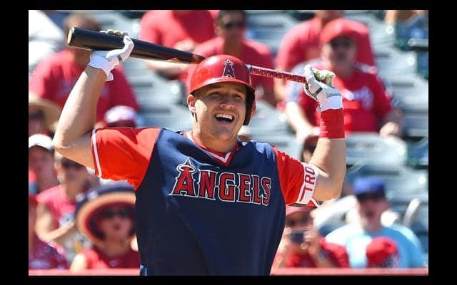 トラウトが“甘い”挙式写真を公開　ファン祝福、MLB公式サイトは「大谷は前菜」