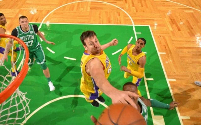 レイカーズで指南役を務めるアンドリュー・ボーガットは東京オリンピックを夢見る