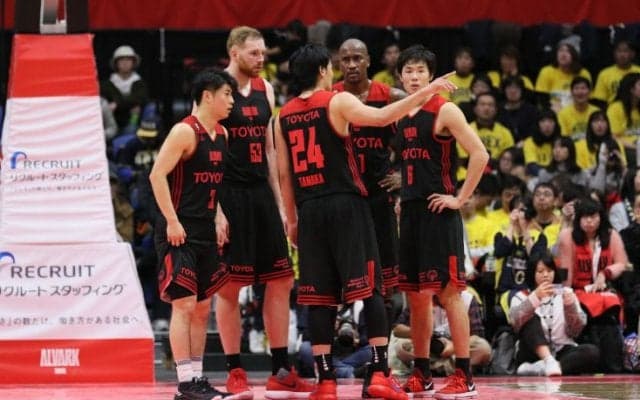 栃木ブレックスの強みを消した強固なディフェンス、アルバルク東京が貫録の勝利