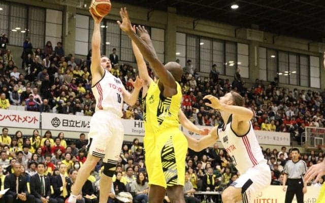 強度の高いディフェンスから速攻を連発したアルバルク東京、サンロッカーズ渋谷との今季初対決で29点差の圧勝！