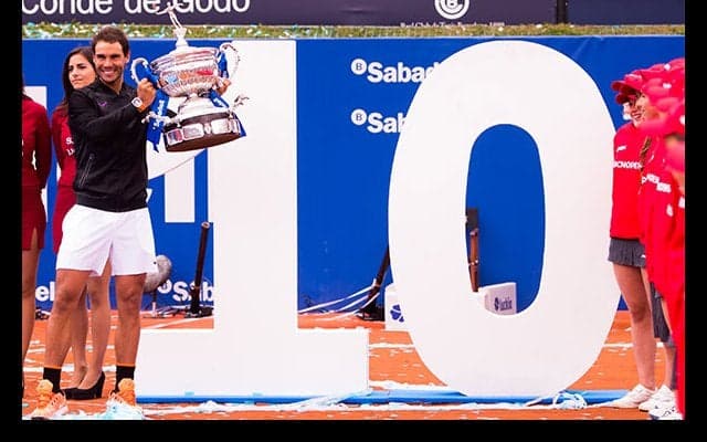 ナダル「バルセロナ・オープン」のレプリカトロフィーを寄贈
