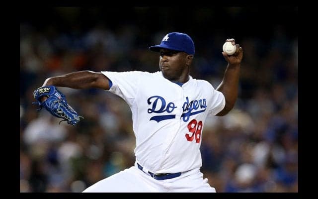 中日大型左腕と契約、引退から鷹ブルペン捕手に…12月27日の主な契約、退団