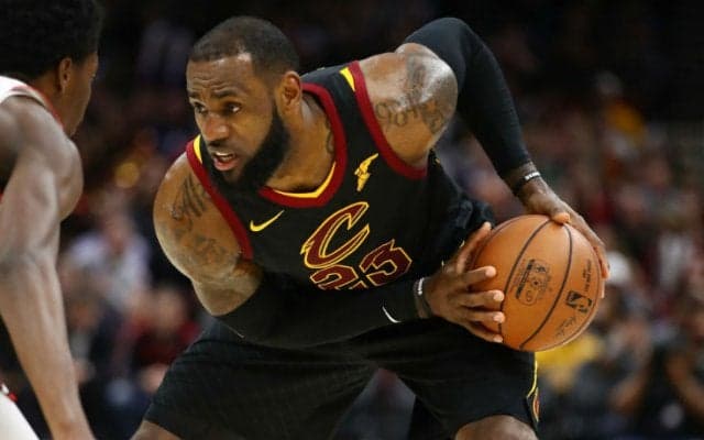 33歳にして進化を続けるレブロン・ジェームズ、その秘訣は赤ワイン？