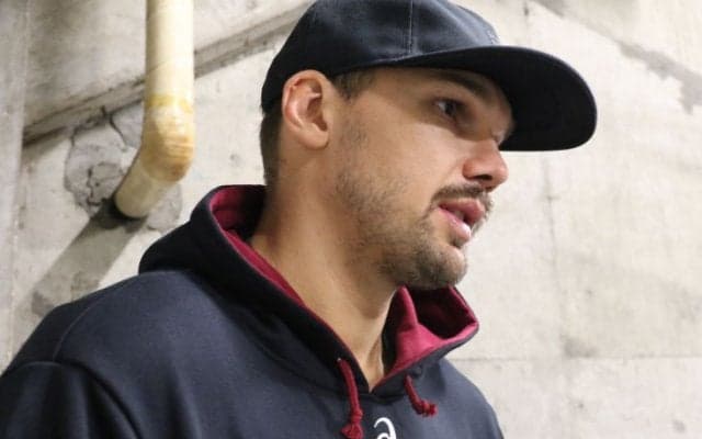 NBAでの実績豊富なルー・アマンドソンが川崎ブレイブサンダースでデビュー「闘争心のあるプレーでインパクトを」