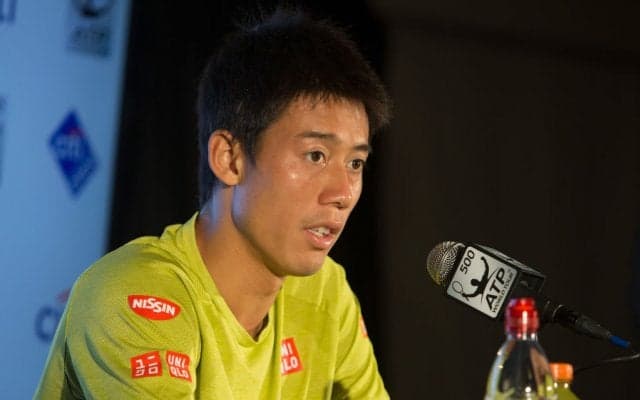 錦織圭がコーチたちとともにイタリアンレストランでバースデーディナーを楽しむ