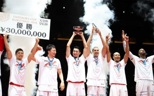 自慢のトランジションが爆発、千葉ジェッツがシーホース三河を破り天皇杯を連覇！