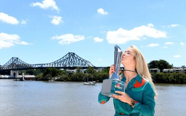 スビトリーナ、サスノビッチをストレートで破り優勝[ブリスベン国際]