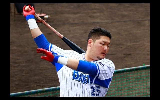 日本の4番が誕生した「伝説の2週間」　筒香が批判を覚悟し名コーチと歩んだ軌跡