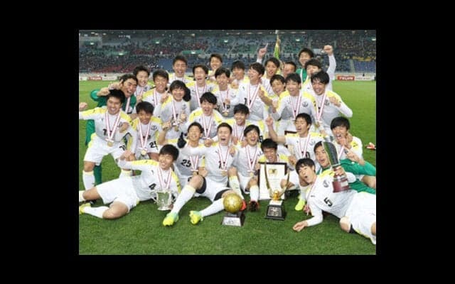 前橋育英、点が入らなくても慌てず騒がず。流経大柏をこじ開け初優勝