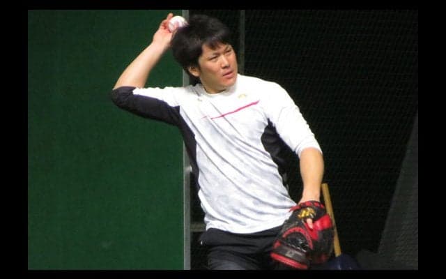 鷹・甲斐が打力アップで真の正捕手へ　“4割打者”からの助言がヒントに