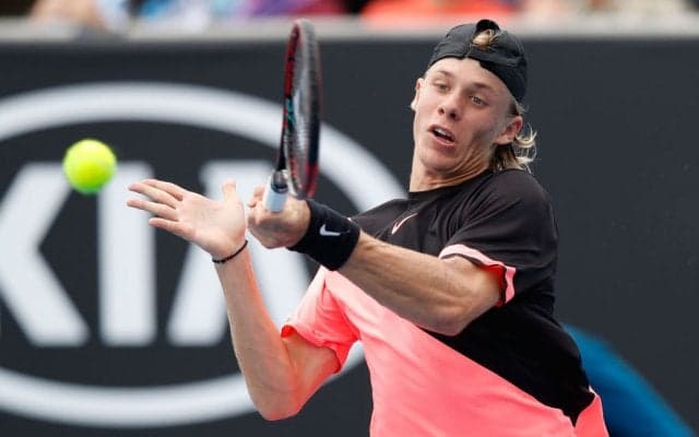 シャポバロフがチチパスとの注目次世代対決を制す［全豪オープン］