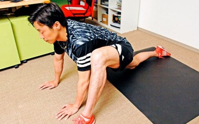 元巨人・鈴木尚広直伝ストレッチ特集！股関節をほぐして腰痛予防（2）！！