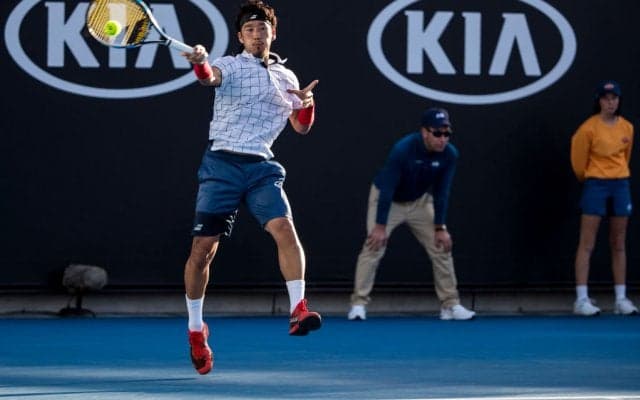 杉田祐一、第2セットを7-6で取り返してイーブンに[全豪オープン]