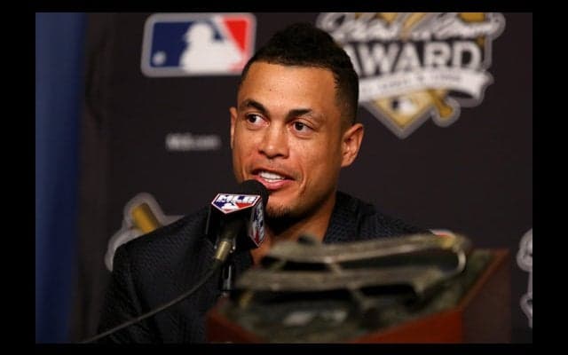 【MLB】59発スタントンの凄すぎる肉体　衝撃自主トレ風景を公開「ビーストモード」